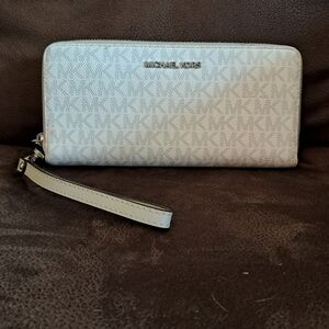 Michael Kors Light Gray Wristlet